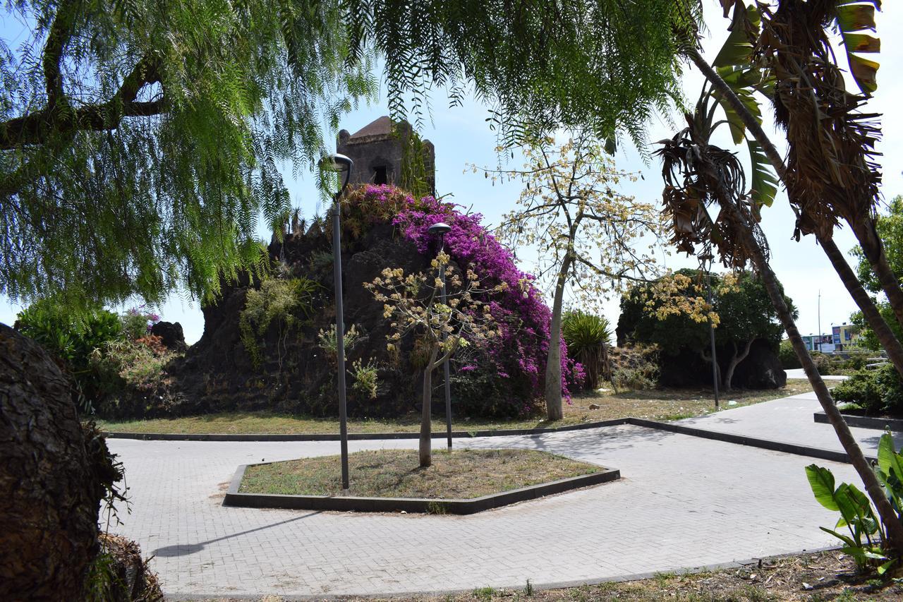 Il Cortiletto Di Piazza Verga Catania Exterior photo